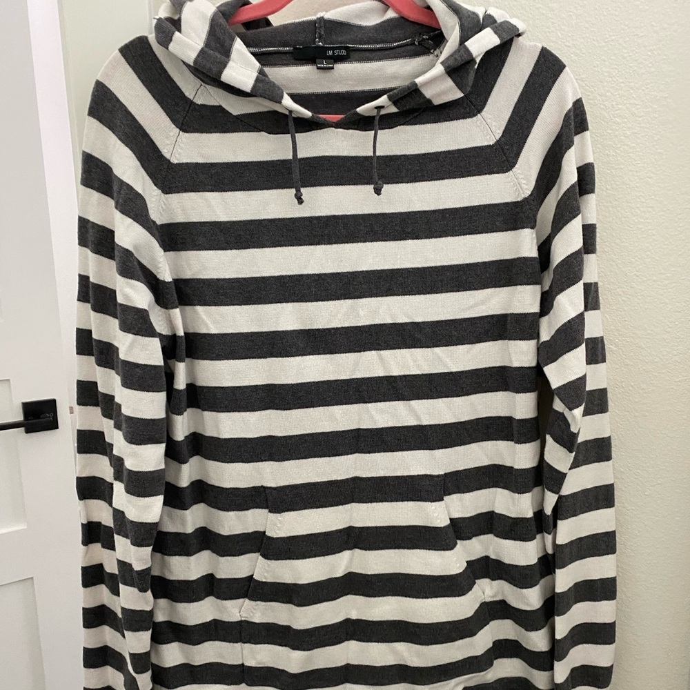 Stripped long sleeve sweater with hood and pocket large